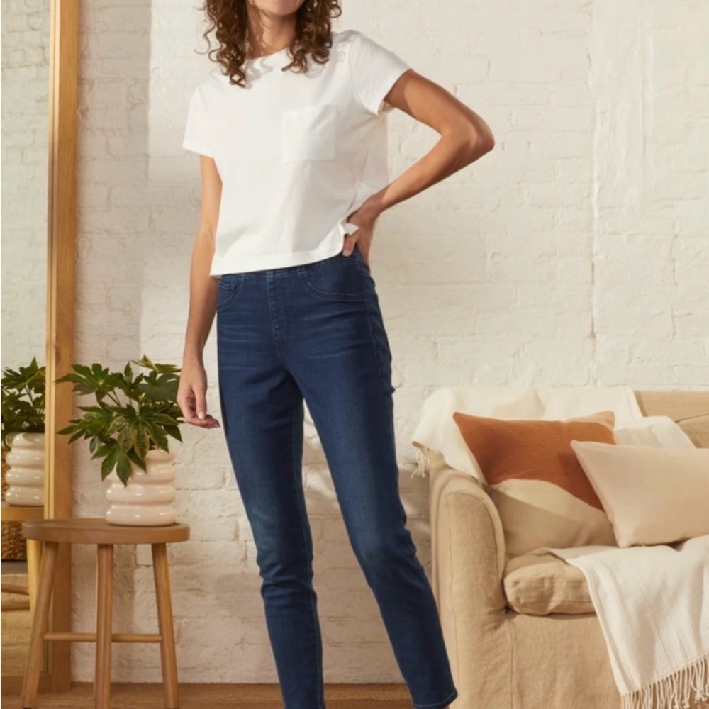 UpWest Classic Blue Women's Jeans - Pull On Elastic Waist Size Large